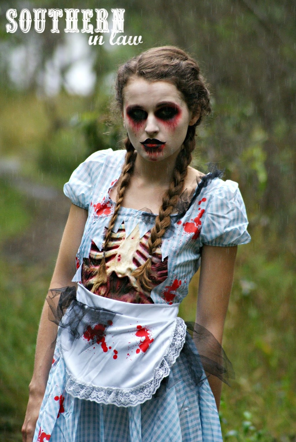 Picture of: Southern In Law: Step by Step Halloween Zombie Look Tutorial